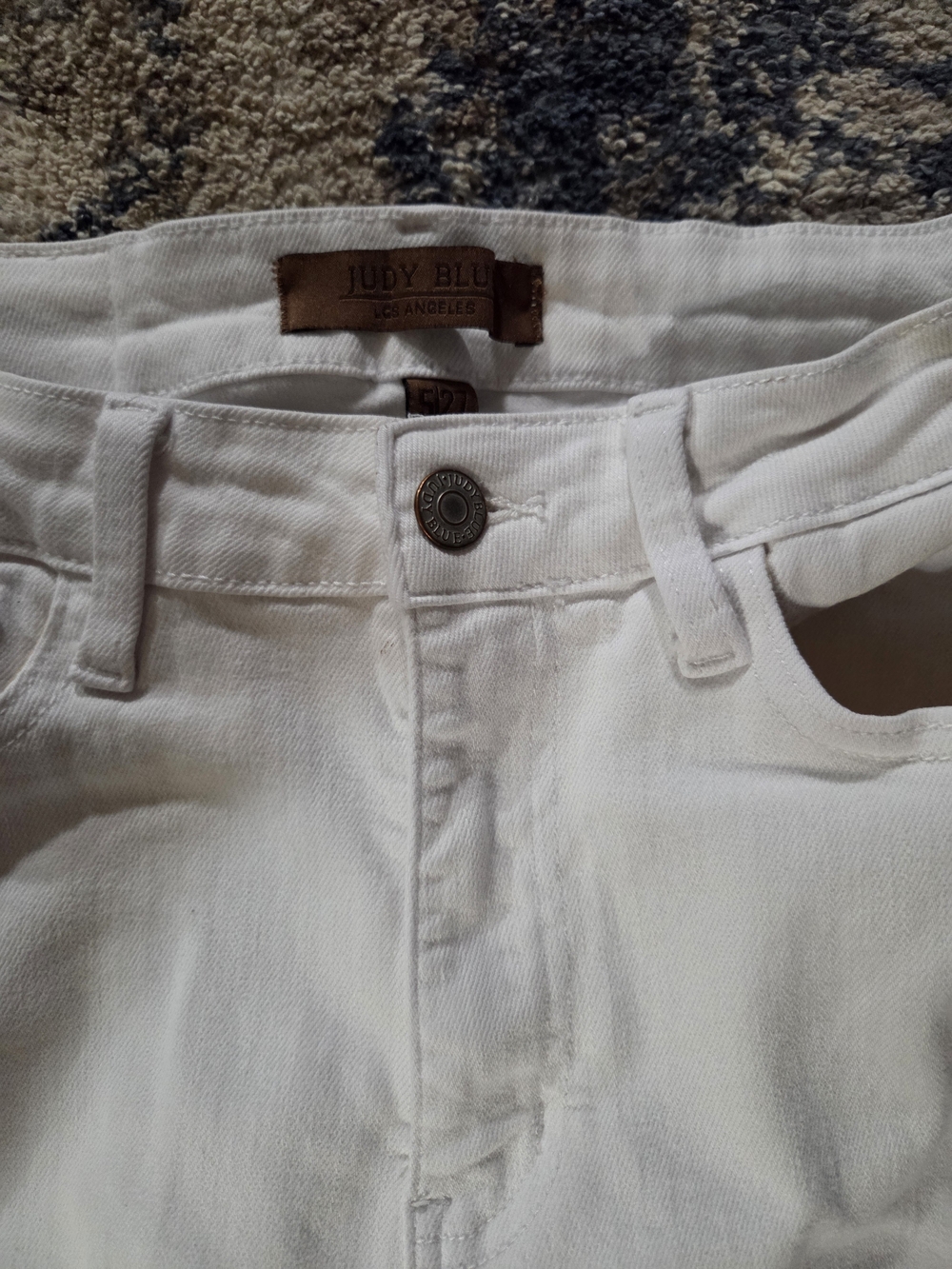 Judy Blue High Waist White Non-Distressed Jeans- Size 5/27 - Picture 3 of 8